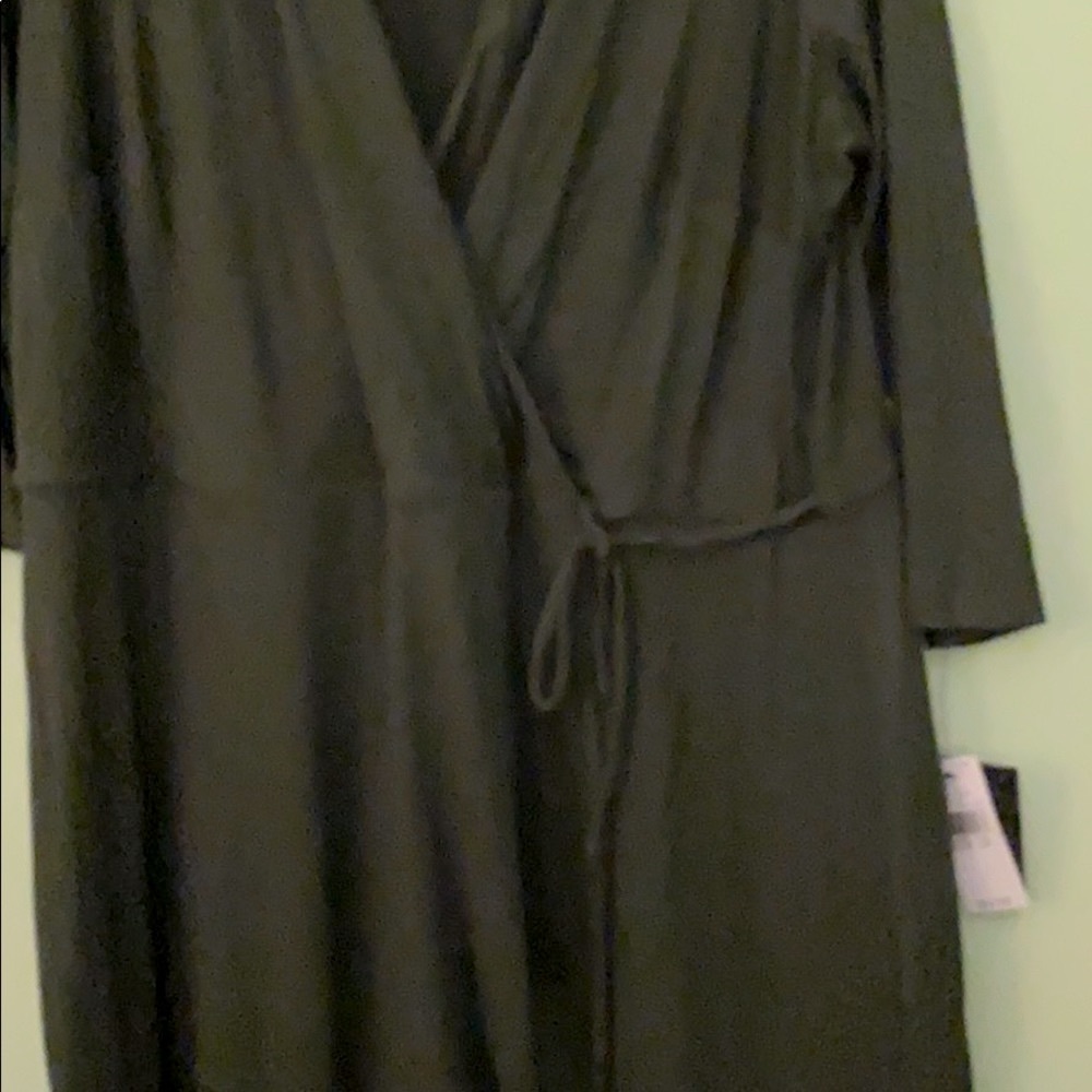 NWT IZ Byer Wrap Dress - Picture 2 of 2